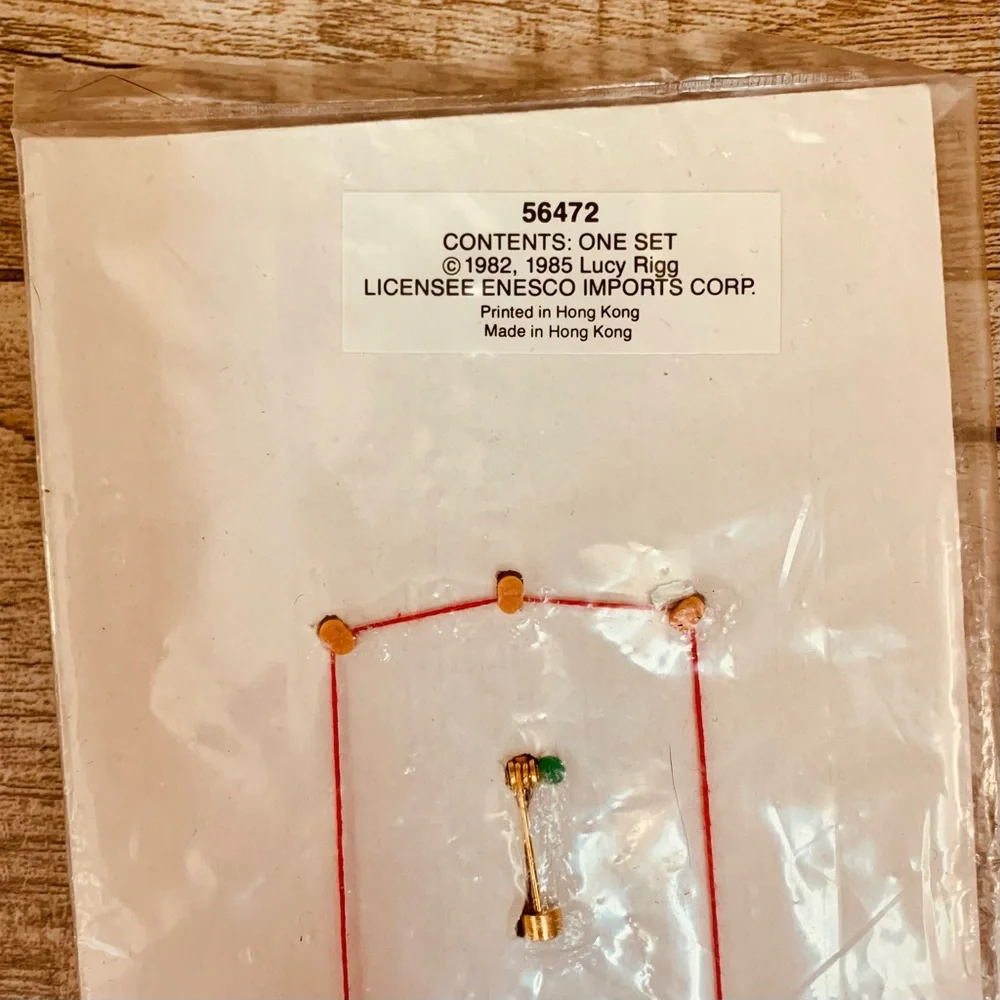 Vintage Lucy & Me—Christmas Teddy Bear, Lapel Pin & Set of Six Buttons (Enesco) - Picture 3 of 3